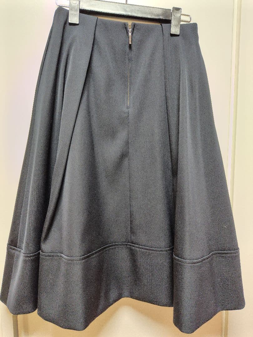 エムプルミエブラック　スカート　ネイビー 新品・未使用　定価26,400円