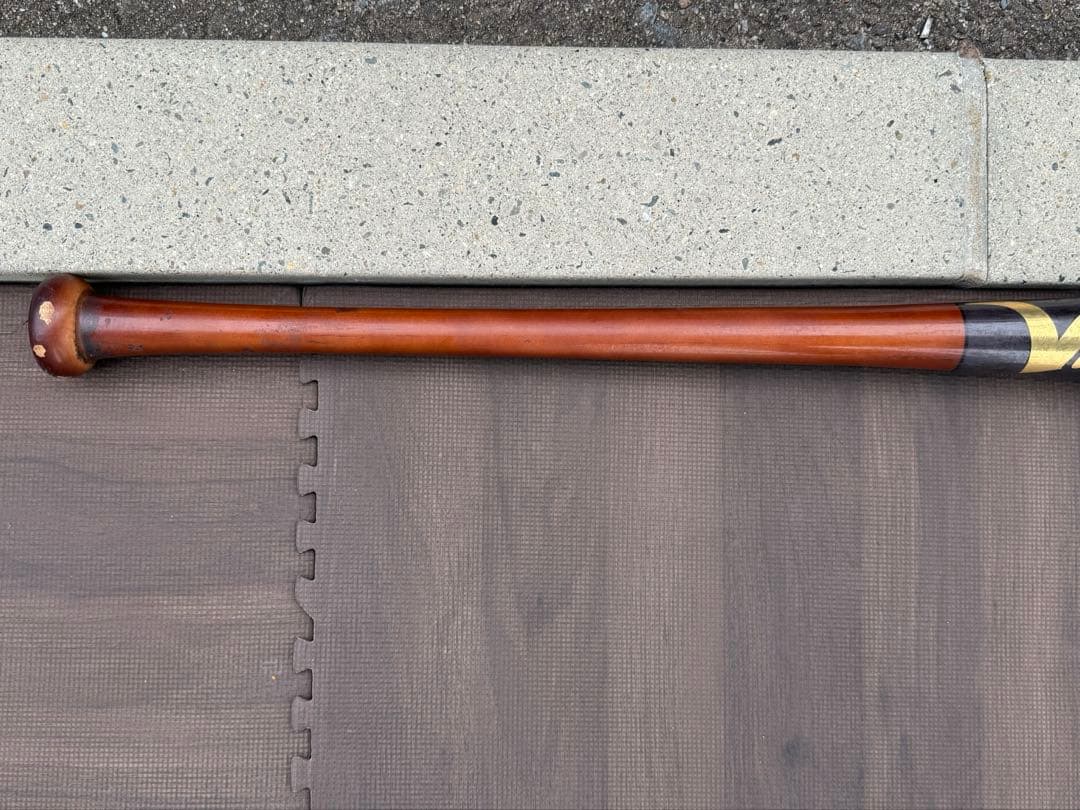 ビクタス　硬式木製　バット　V51