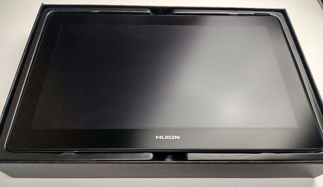 美品　HUION Kamvas Pro 16 Plus 4K 液タブ スリムペン