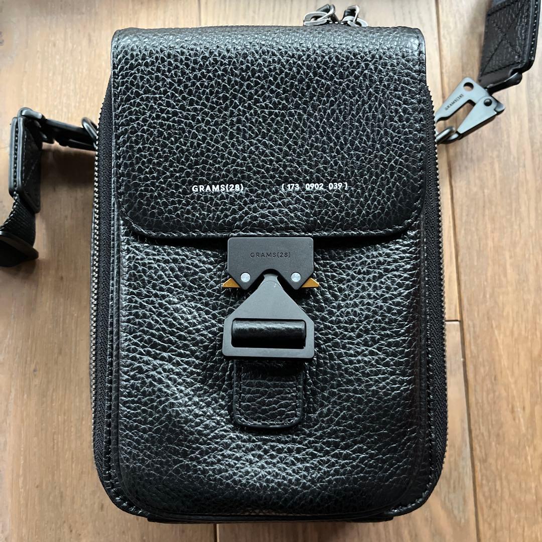 GRAMS(28) 173 モバイル・クロスボディバッグ　グラムス　ブラック