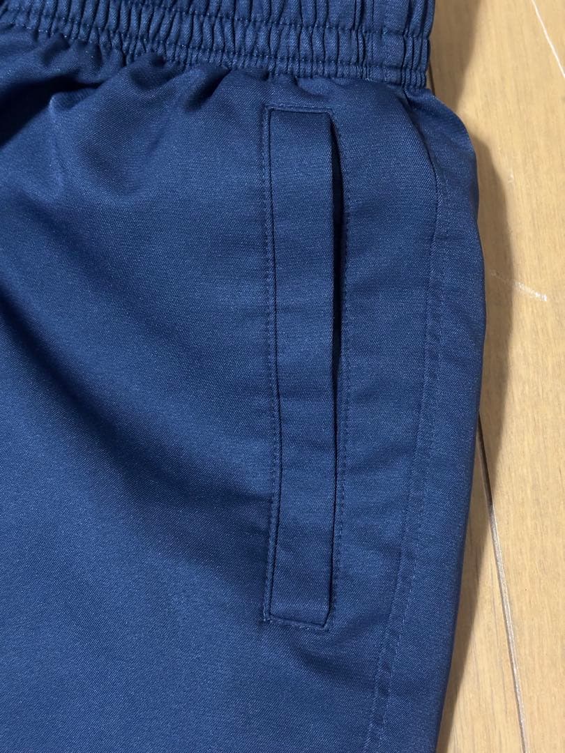 N,may  IN THE PAINT VネックJUMPER ネイビー