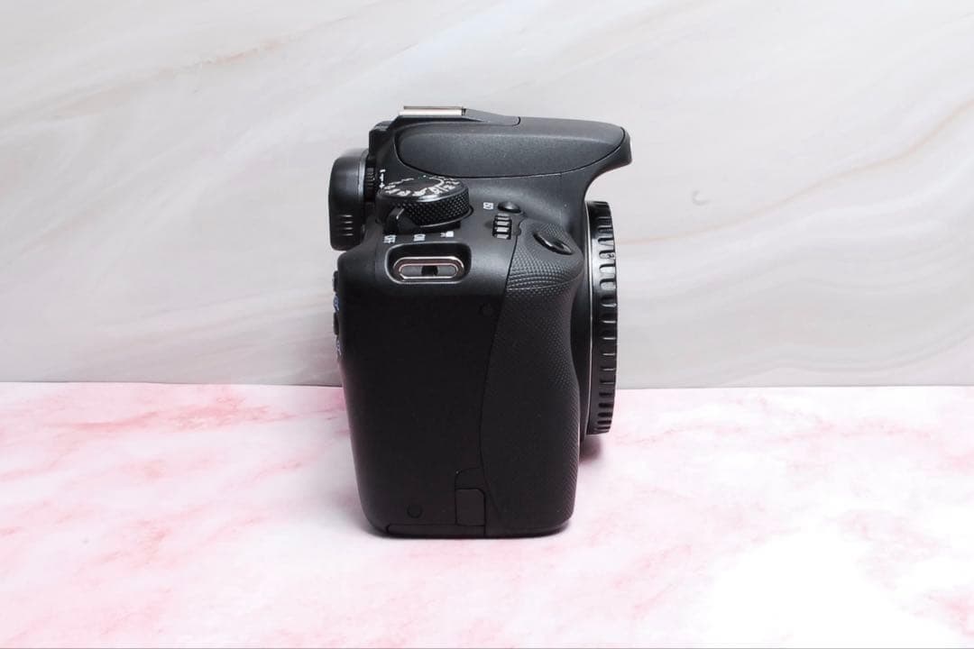 超軽量✨持ち運びにも便利✨Canon Kiss X7✨旅行にも最適✨