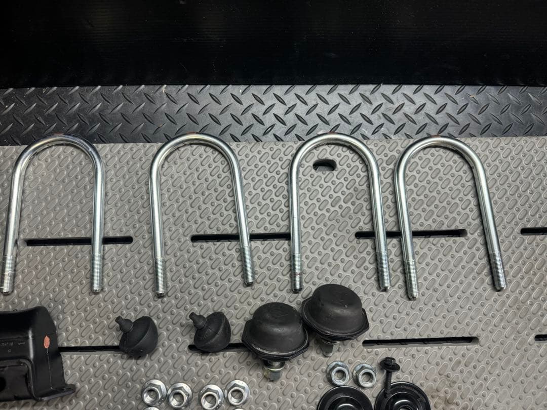 ハイエース 4WD ローダウン戻し部品 足廻り