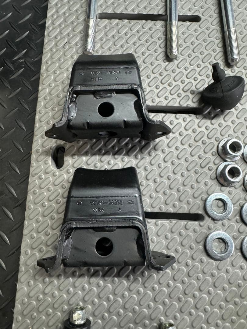 ハイエース 4WD ローダウン戻し部品 足廻り