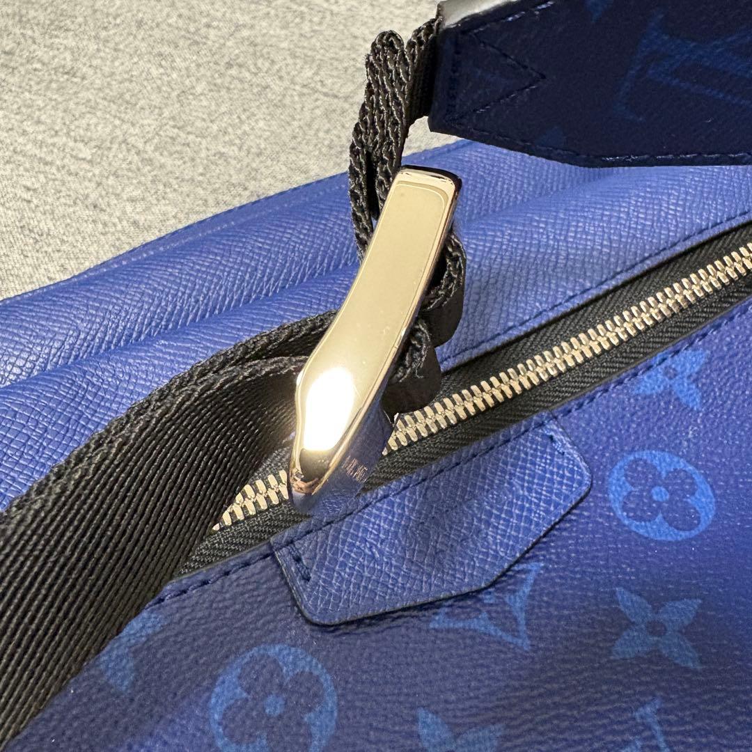 M30242 LOUIS VUITTON タイガラマ アウトドア メッセンジャー
