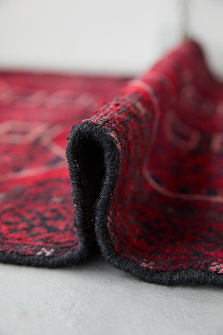 ヴィンテージラグ　ペルシャ絨毯　トライバルラグ　（193×102cm）赤　黒