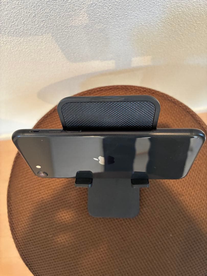 iPhoneSE 第2世代 64GB ブラック 本体