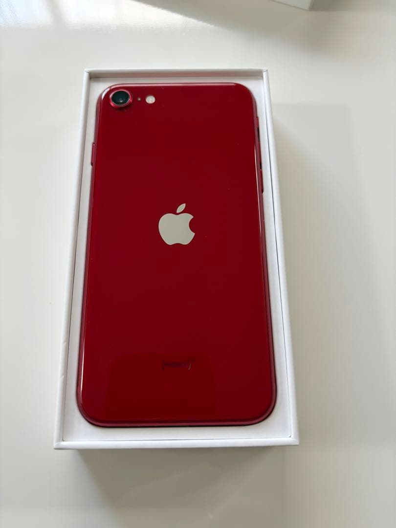 ⭐︎美品　Apple iPhone SE (第3世代) レッド 本体　+おまけ⭐︎