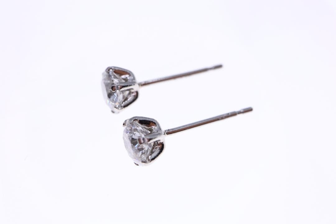 Pt900ダイヤモンドピアス 0.707ct D SI2 EX(H&C) 鑑定書