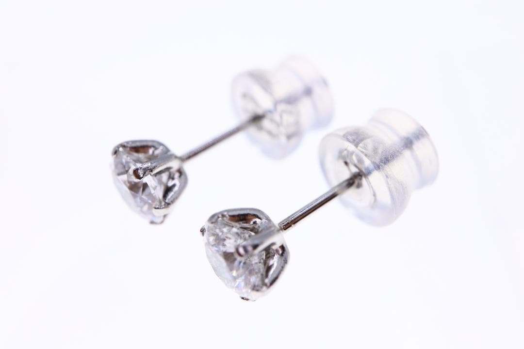 Pt900ダイヤモンドピアス 0.707ct D SI2 EX(H&C) 鑑定書