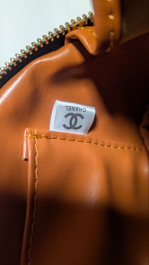CHANEL ブラック ノベルティポーチ