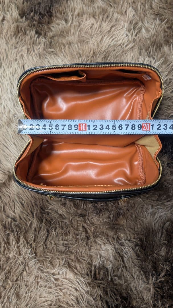 CHANEL ブラック ノベルティポーチ