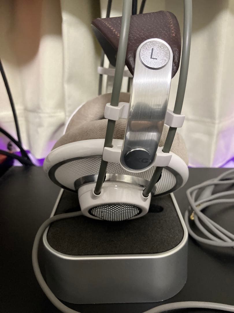 AKG K701 開放型ヘッドホン【動作確認済み】