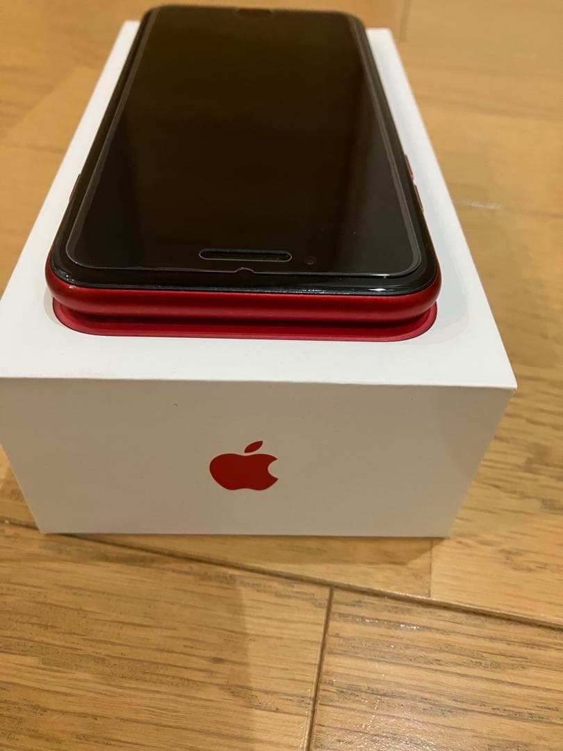 iPhone8レッド64G