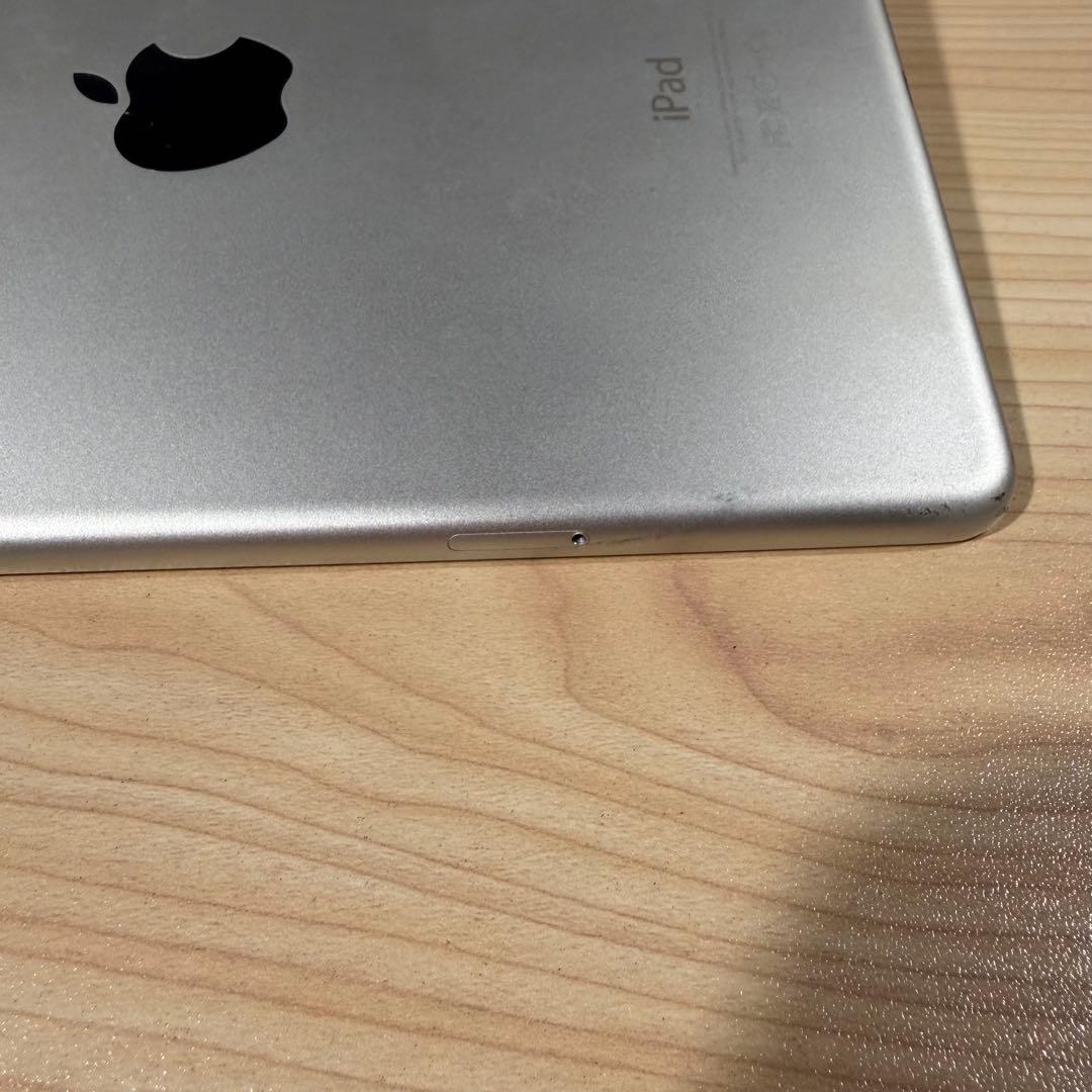 Apple iPad mini 4 64GB セルラー モデル シルバー 本体