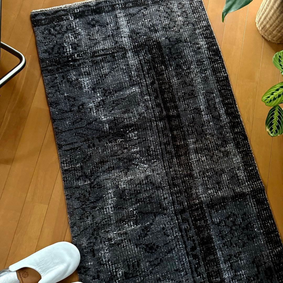 69×124ダークグレイ　オーバーダイ　ボタニカル　トルコヴィンテージラグ