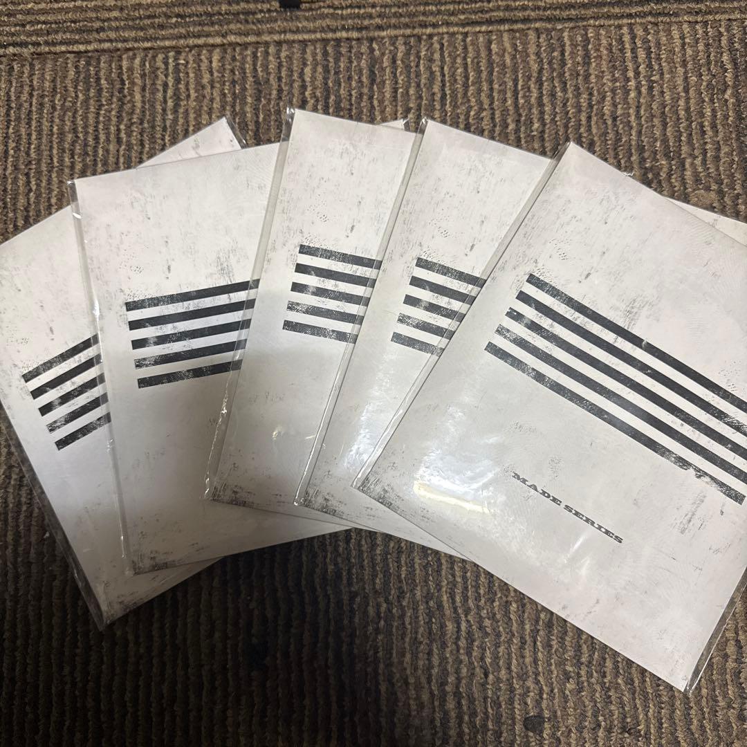 BIGBANG CD&プレイボタン