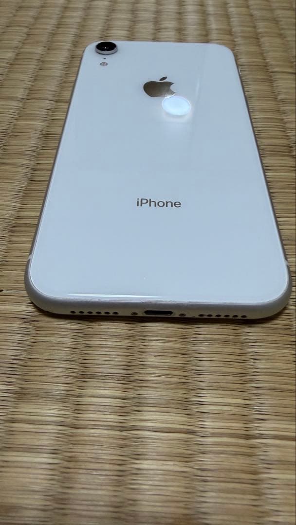 iPhone XR SIMロックなし