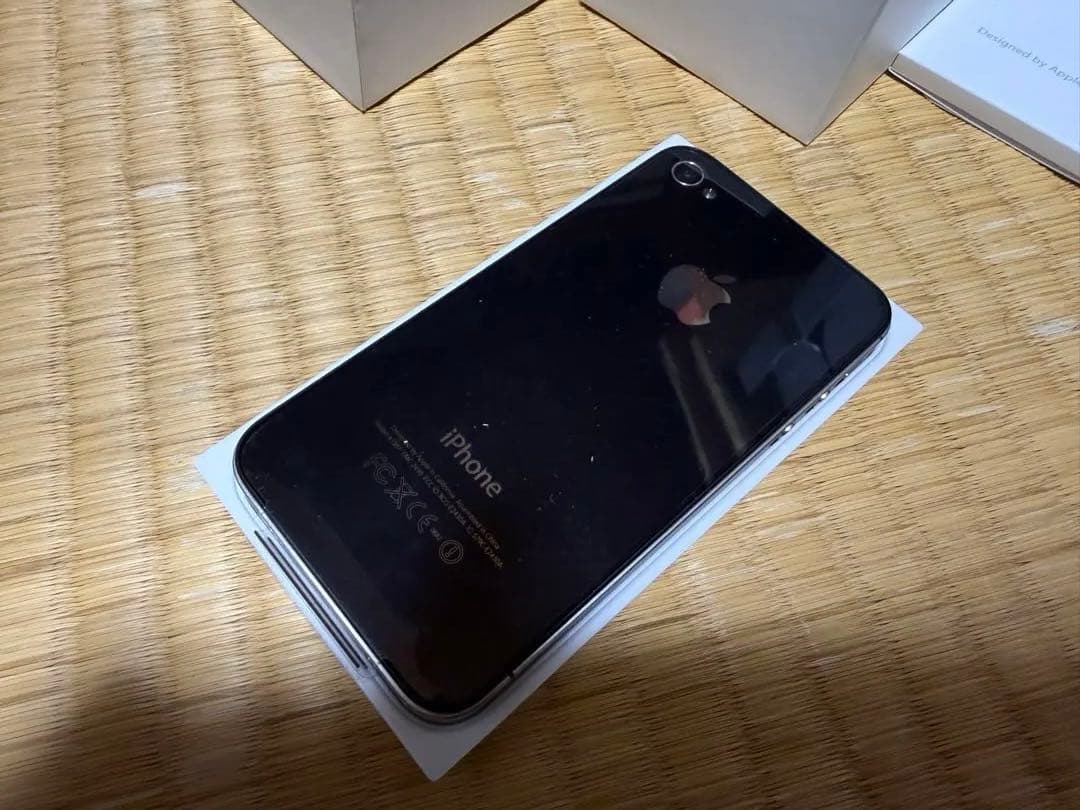 【希少】iPhone4s 64GB ブラック 新品交換後保管品（箱・付属品付）