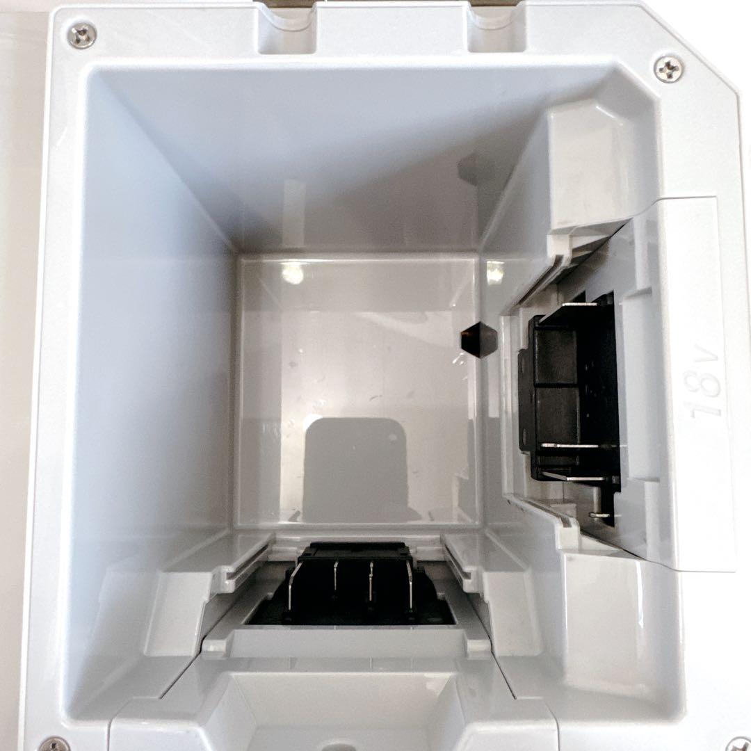 【中古　良品】マキタ保冷温庫CW003G シガーソケット　ACアダプター