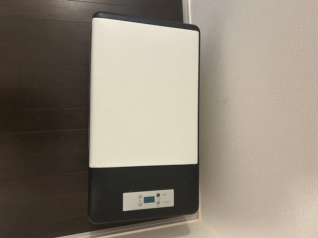 ベルソス車載　冷蔵、冷凍庫15L ホワイト/ブラック