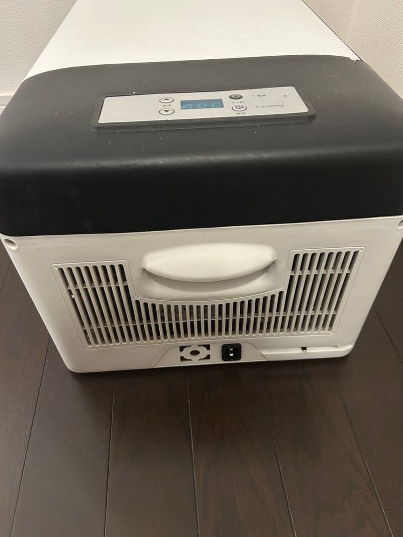 ベルソス車載　冷蔵、冷凍庫15L ホワイト/ブラック