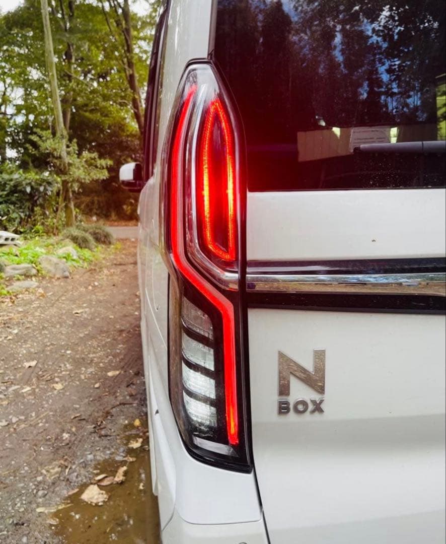 Honda N-Box Custom LEDテールランプ