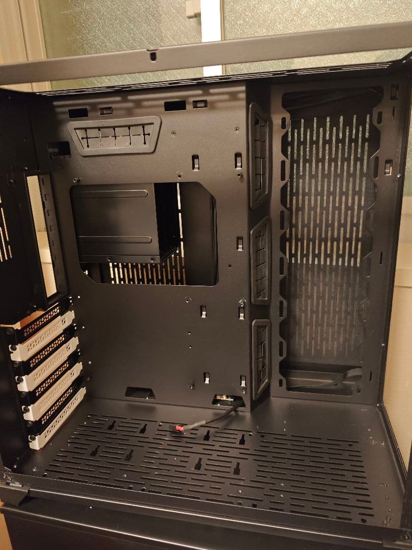 Razerファン必見 Lianli O11 Razer +ファン9個+RGBコン