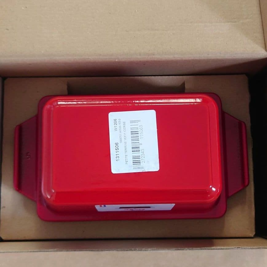 【最終価格】新品未使用　ハーフテリーヌ　チェリー　STAUB