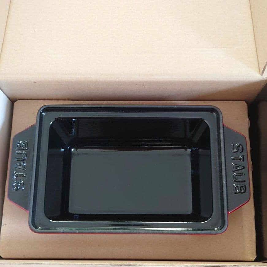 【最終価格】新品未使用　ハーフテリーヌ　チェリー　STAUB