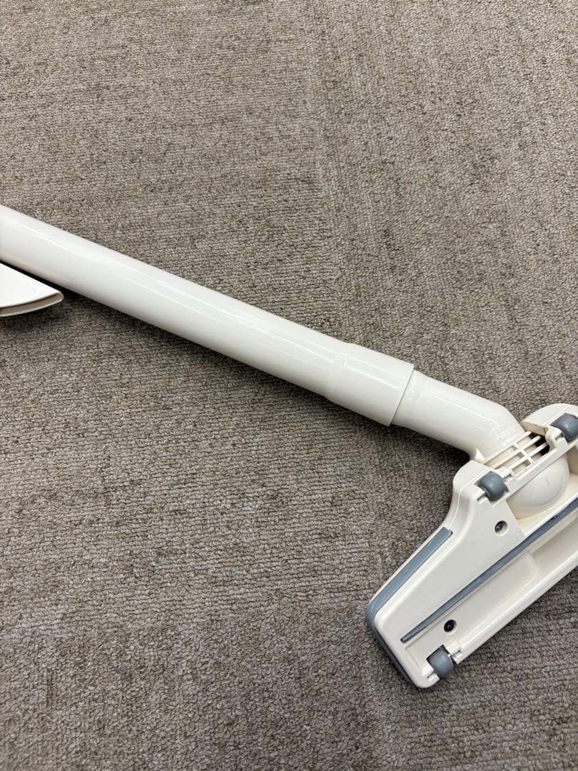 【新品同様】マキタ Makita CL100D 充電式スティッククリーナー 純正