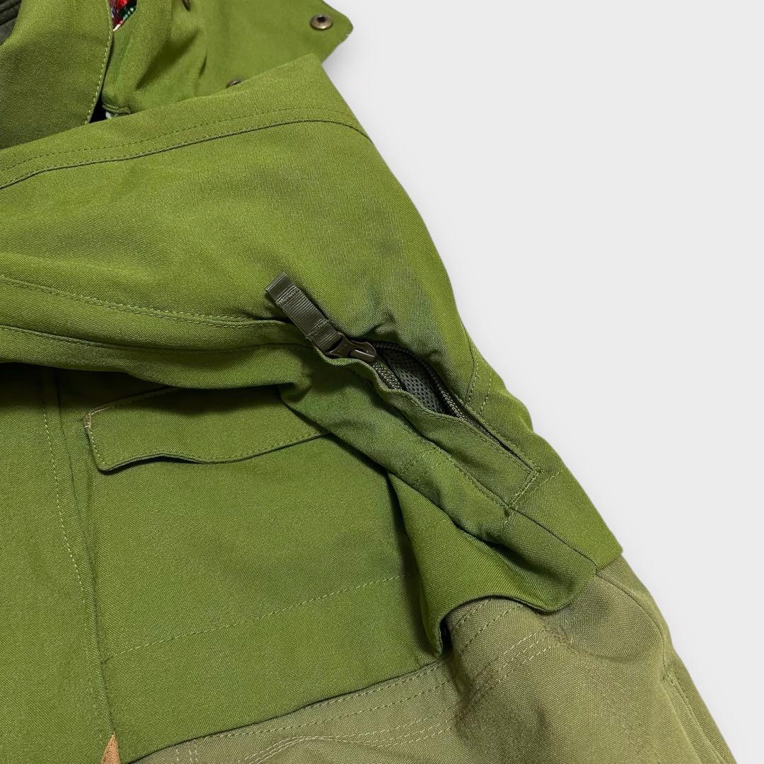 BURTON (S) スノーボードウェア　ジャケット　アースカラー　帽子脱着可能