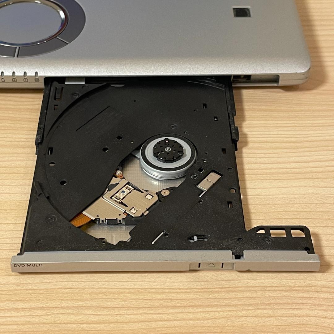 美品✨すぐ使える 軽量 小型ノートパソコン Windows11 SSD DVD