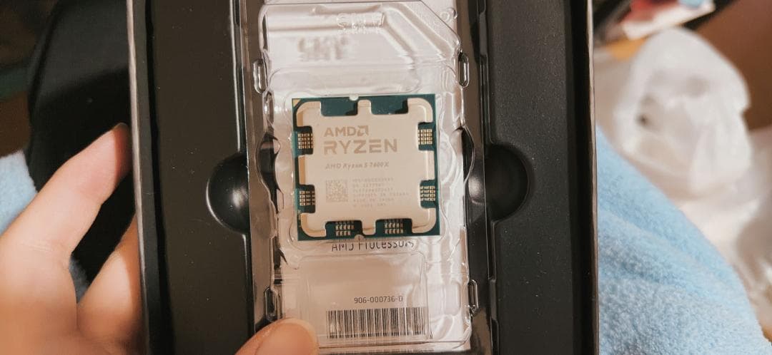 AMD Ryzen 5 7600X 6コア CPU