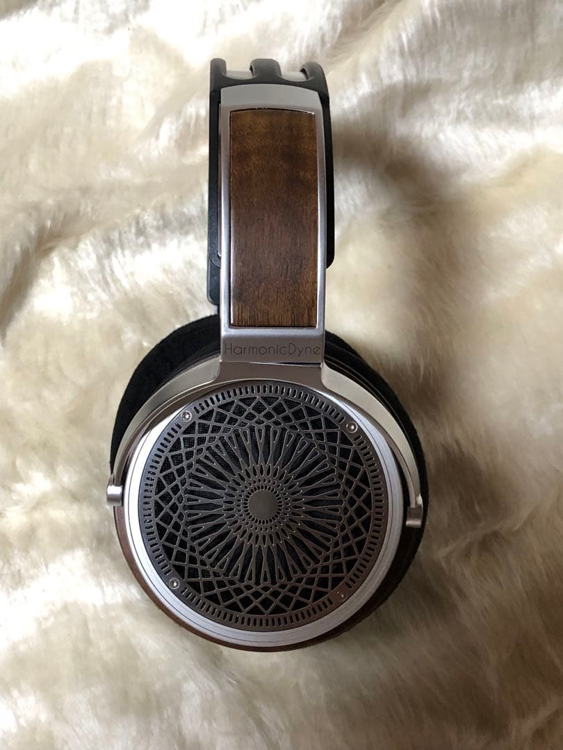 ヘッドホン HarmonicDyne Zeus