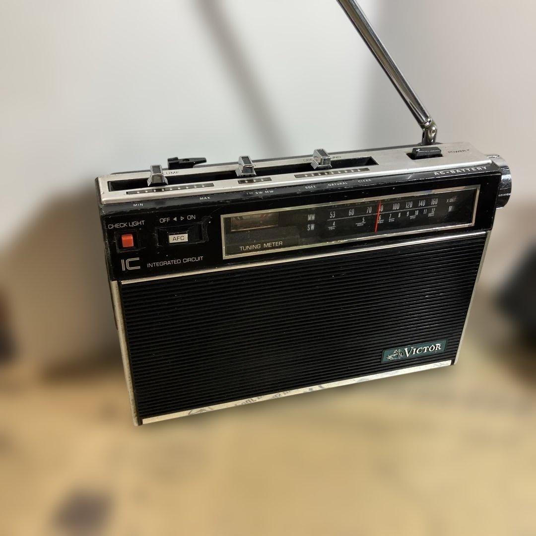 ラジオ造りの御三家はビクター、ソニー、ナショナルでしょうね　F-930N