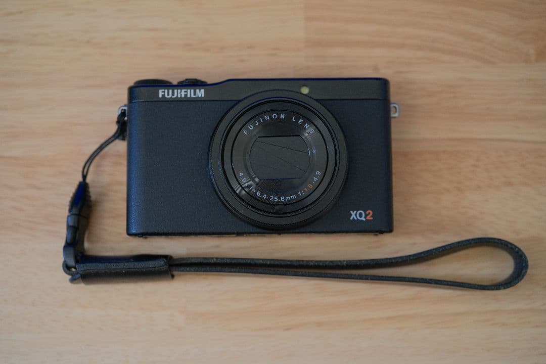 FUJIFILM XQ2 ブラック オプション　元箱　付属品あり