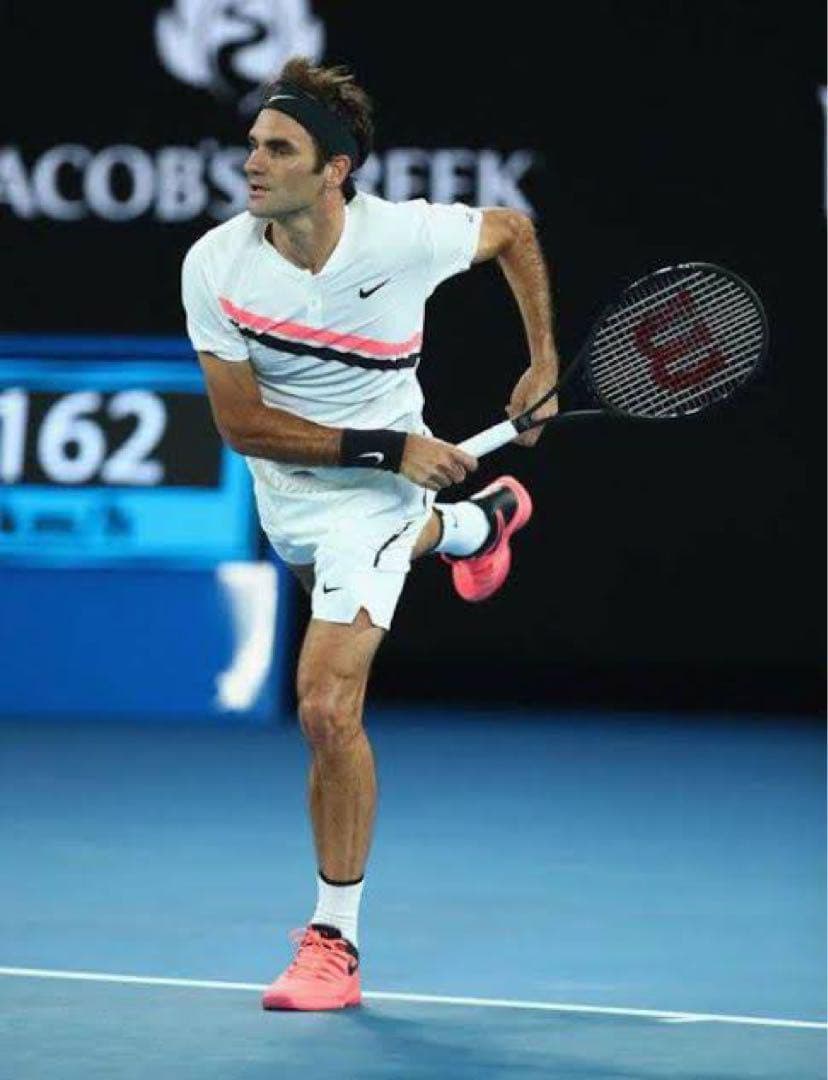 【美品】ナイキ　フェデラーモデル　テニスウェア　Tシャツ　Mサイズ　nike