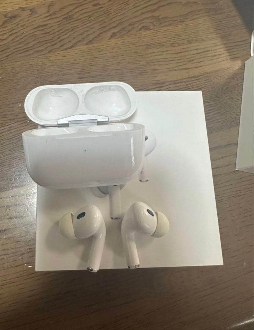 AirPods Pro 第2世代 lightning ケース付き