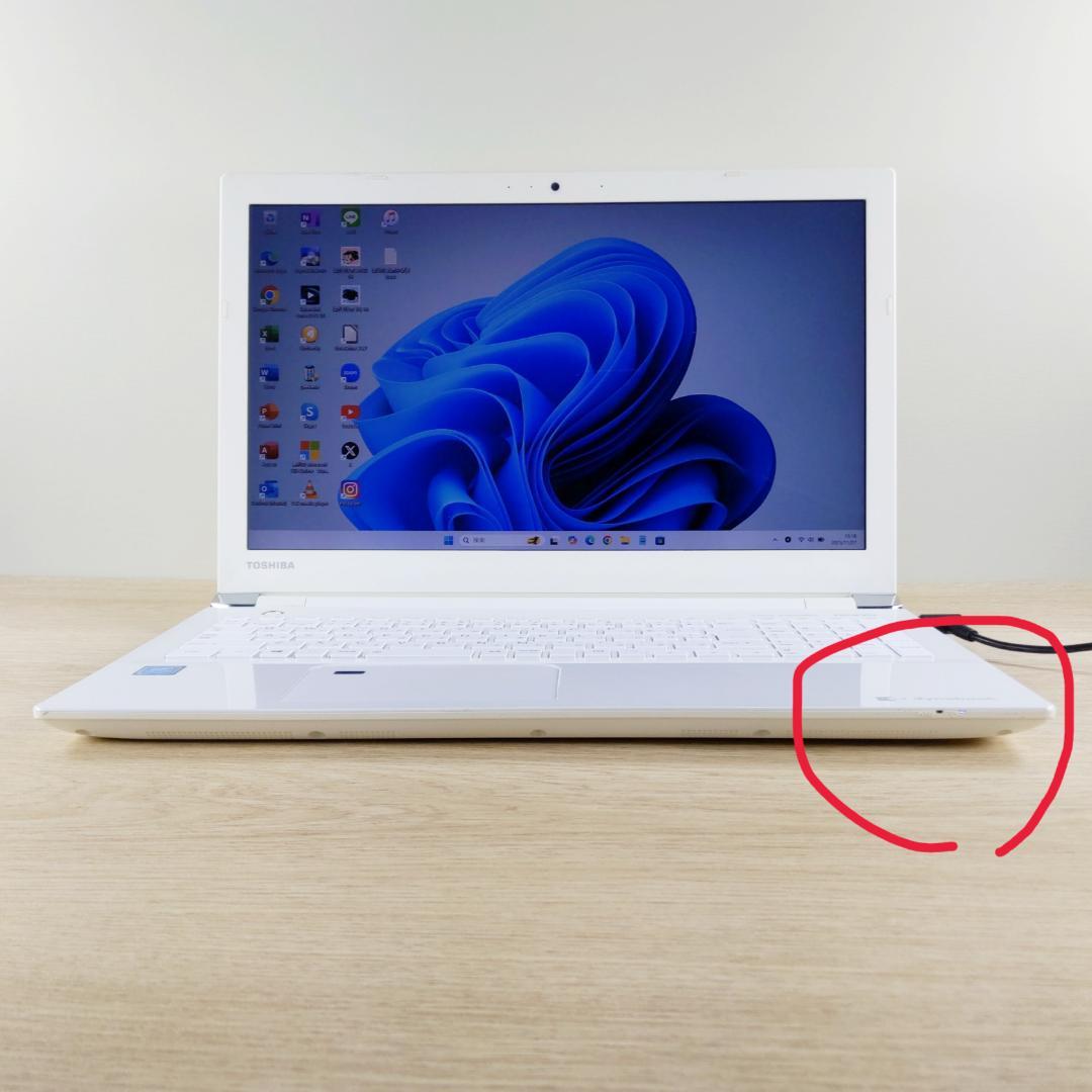 Win11 高速SSD メモリ12GB 東芝ノートパソコン 初期設定済み カメラ