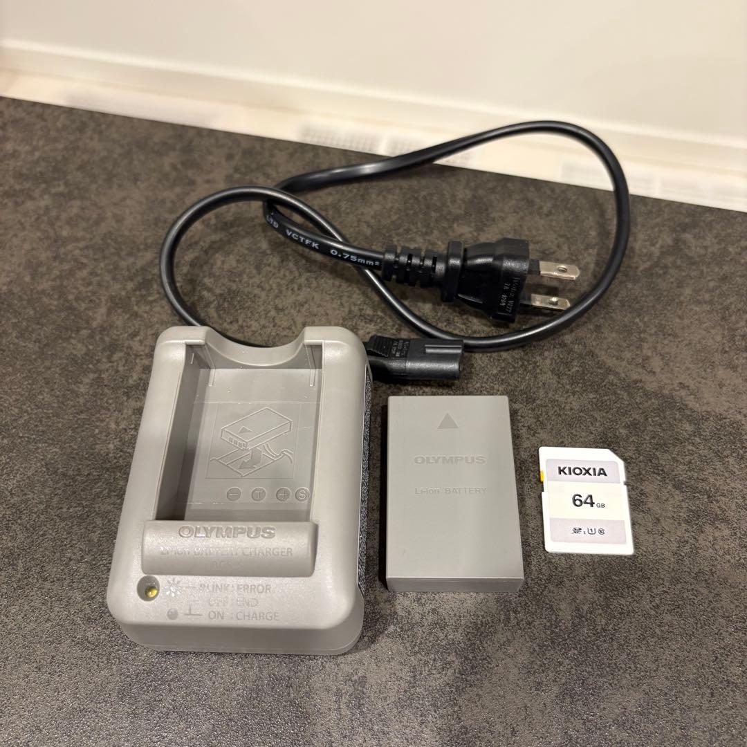 【美品】OLYMPUS PEN E-PL10 ダブルズームキット ホワイト