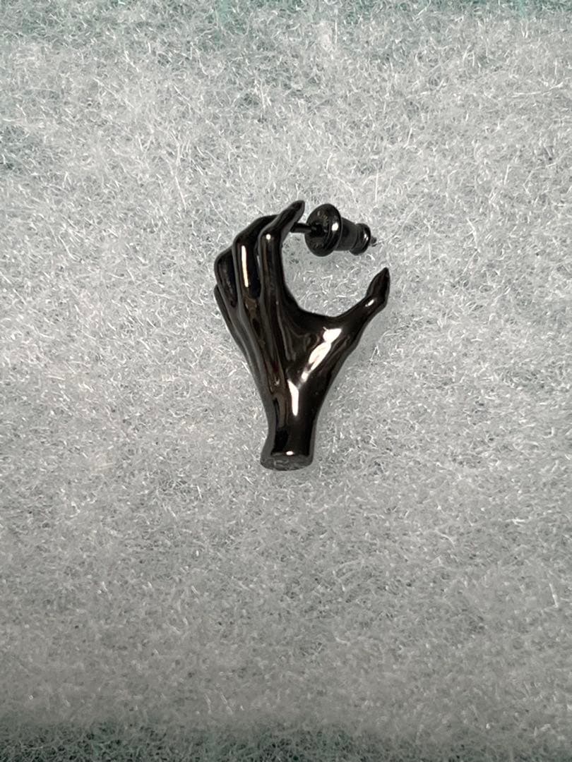 【最終値下げ】hazama 惹きずり込まれる運命のピアス　ブラック