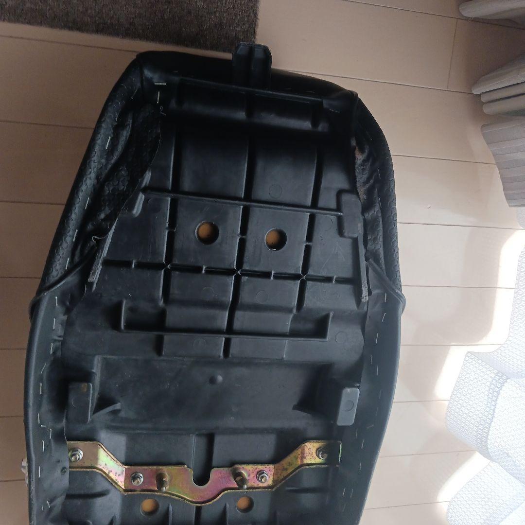 ☆カワサキZRX400　純正シート破れなし☆