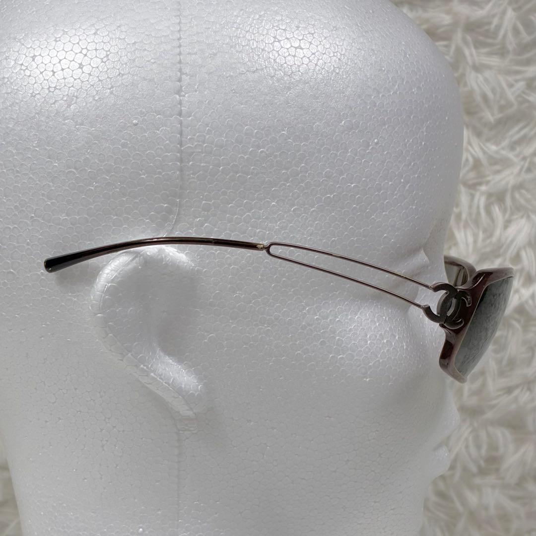 おしゃれ ★ シャネル ココマーク付き サングラス ブラウン レザーケース付き