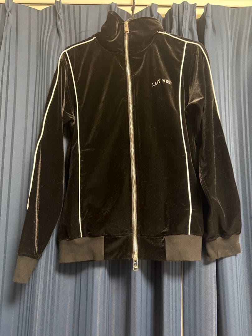 ま*t様 last nest ラストネスト ベロア