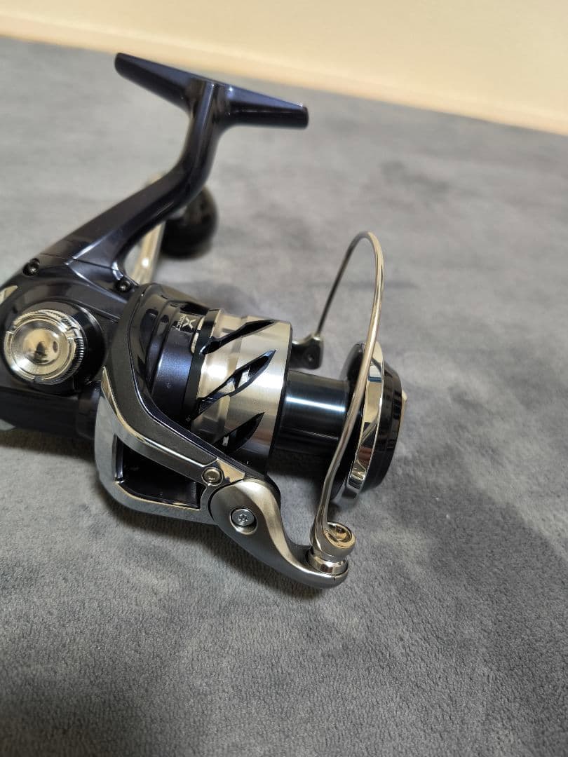 極美品　シマノ　ツインパワー　SW 8000HG　スピニングリール