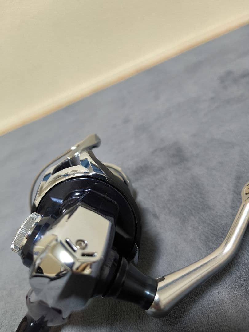 極美品　シマノ　ツインパワー　SW 8000HG　スピニングリール