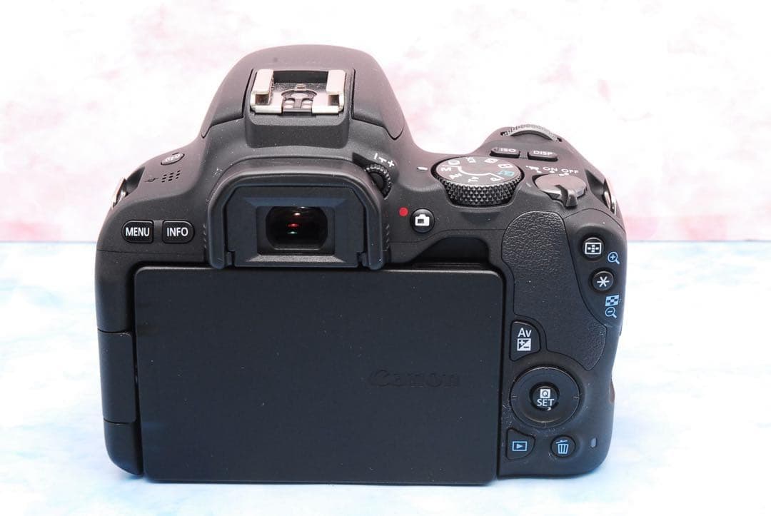 Canon kiss X9★豪華Wレンズセット★Wi-Fi★一眼レフカメラ