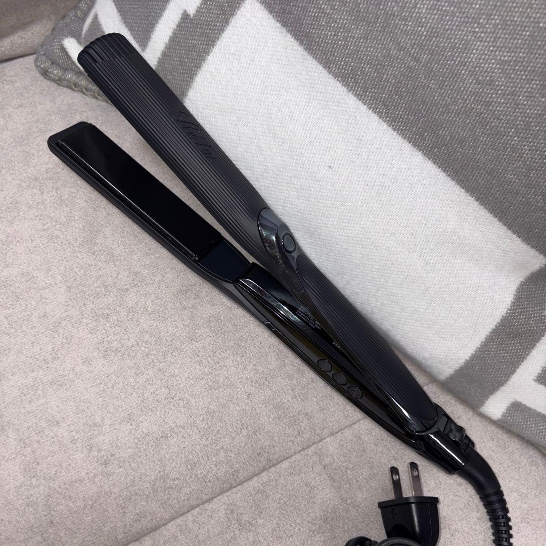 リファ　ストレートヘアアイロン ブラック