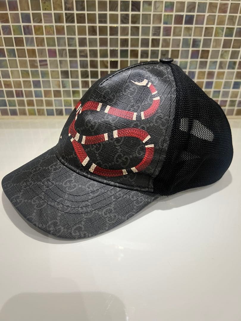 Gucci グッチ　スネーク柄 キャップ　帽子